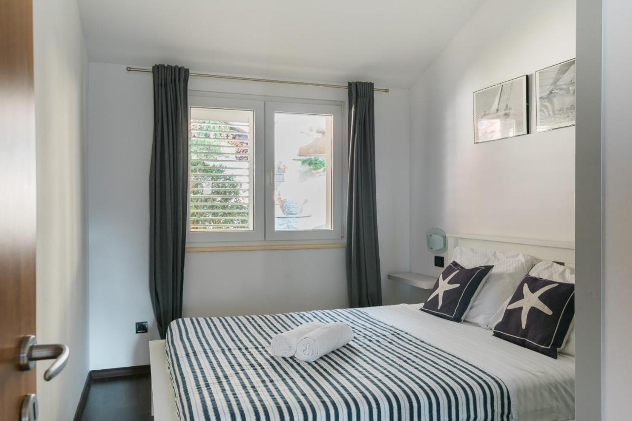 Lastovo Accommodation Triton מראה חיצוני תמונה