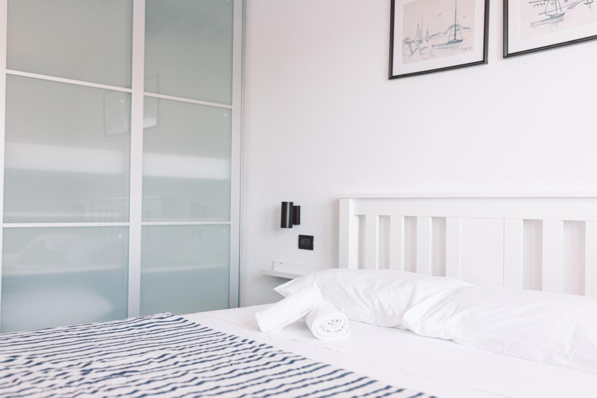 Lastovo Accommodation Triton מראה חיצוני תמונה