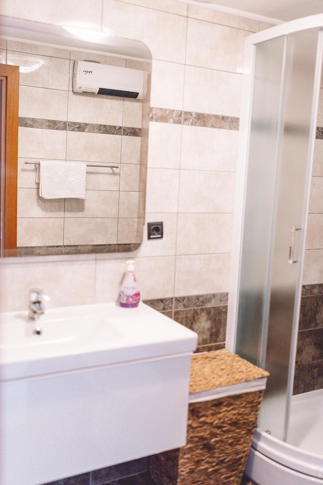 Lastovo Accommodation Triton מראה חיצוני תמונה